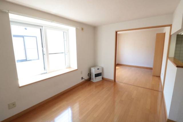 居室・リビング　南向きで日当たり良好です♪