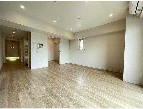 居室・リビング　クロスレジデンス白金高輪