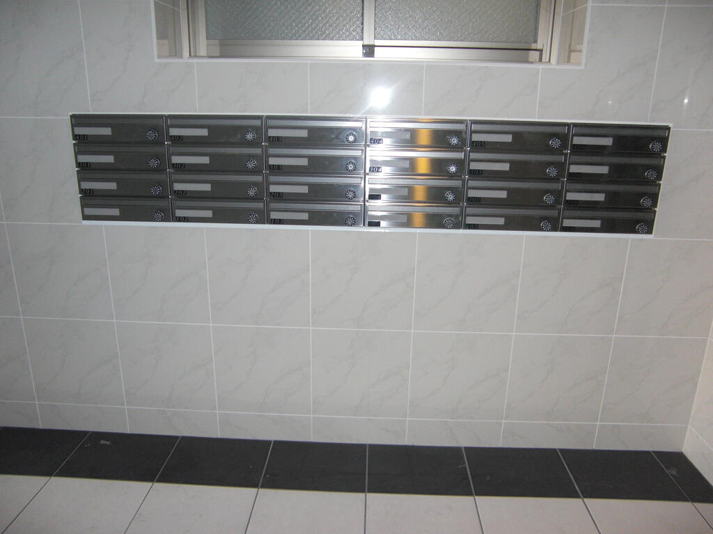 ロビー　集合ポスト