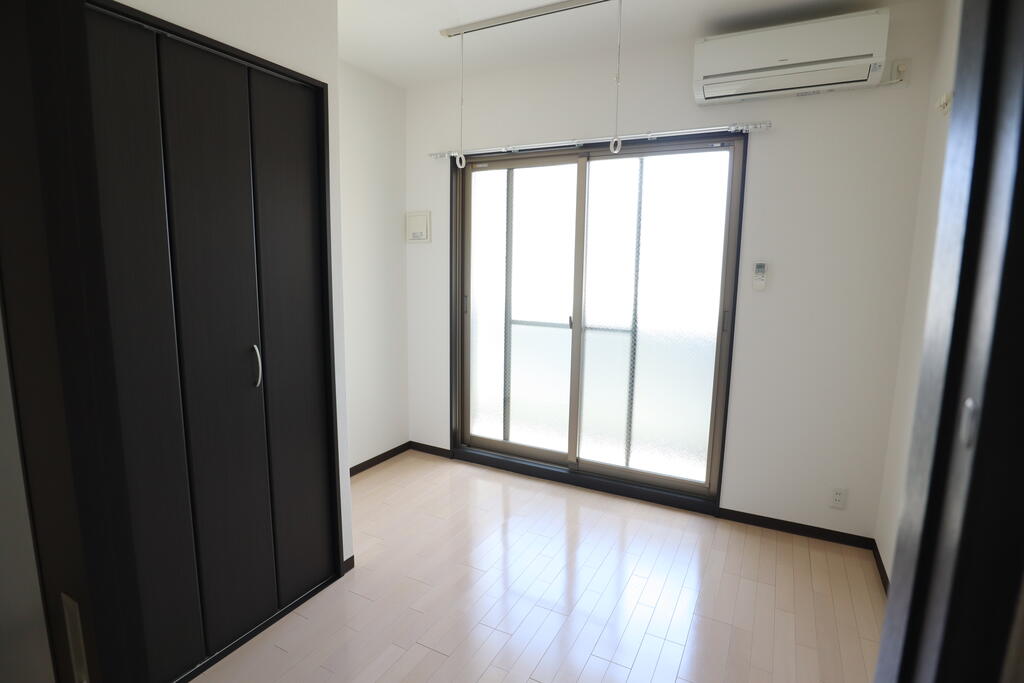 居室・リビング　洋室1