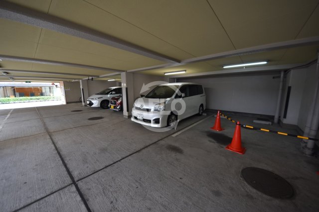 駐車場　アーデンコート西長堀　駐車場