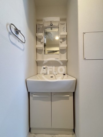 洗面設備　アーデンコート西長堀　独立洗面化粧台