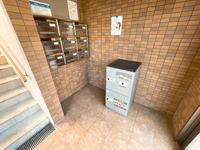 エントランス　宅配ボックス