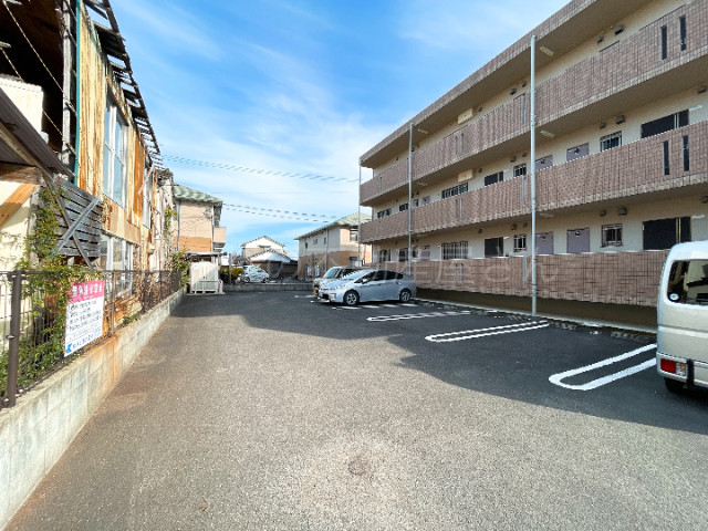 駐車場　敷地内駐車場