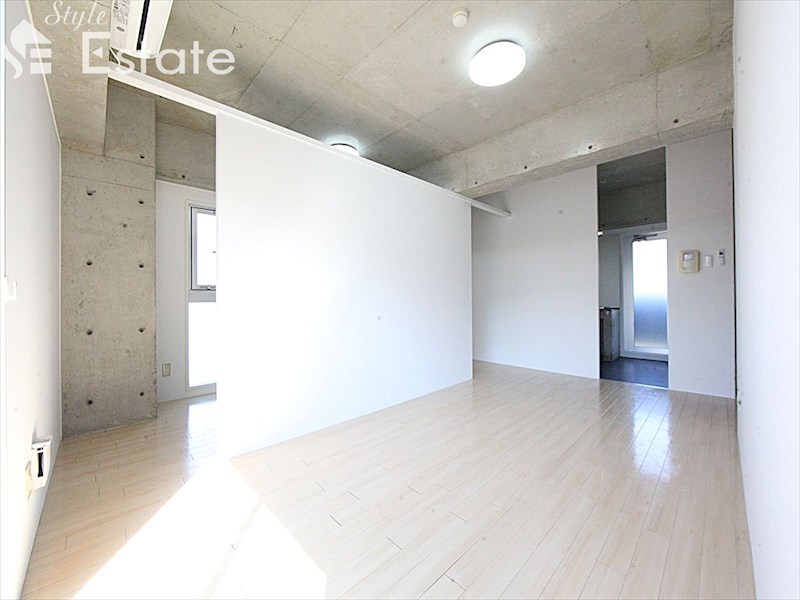 居室・リビング　内装