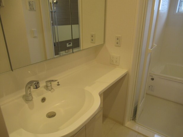 洗面設備　朝の身支度には欠かせない独立洗面化粧台