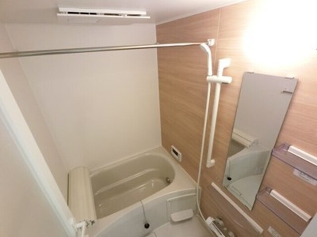 バス・シャワールーム　換気暖房乾燥機付き浴室
