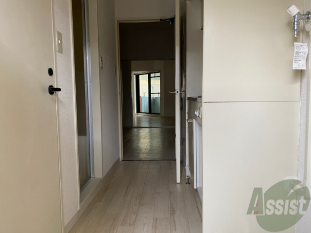 玄関　玄関から見た景色はこちらです。イメージできますか。