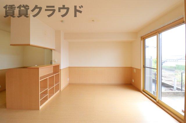 居室・リビング　こちらの居間で趣味の時間をお楽しみください