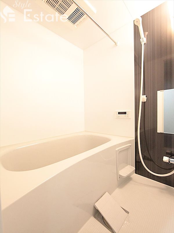 バス・シャワールーム　バスルーム