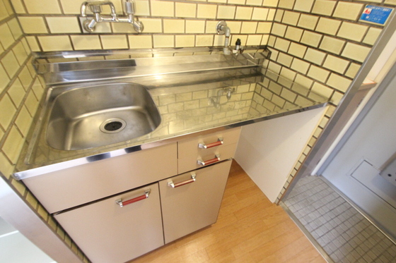 キッチン　※別部屋の写真です