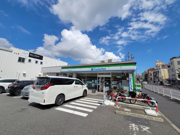 コンビニ　ファミリーマート大田上池台4丁目店（コンビニ）まで172m