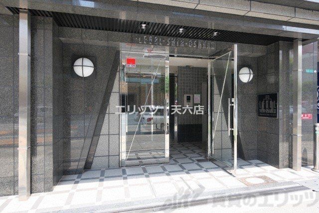 エントランス　エントランス