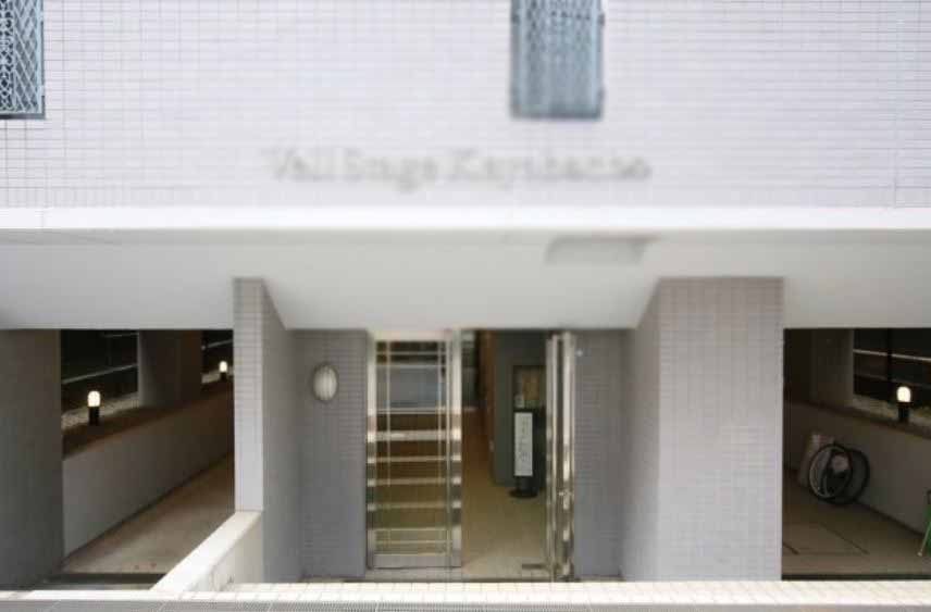 エントランス　★分譲マンションならではの、高級感あるエントランス★