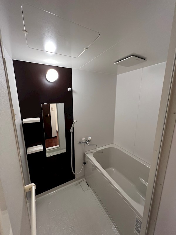 バス・シャワールーム　同仕様写真(反転タイプ)