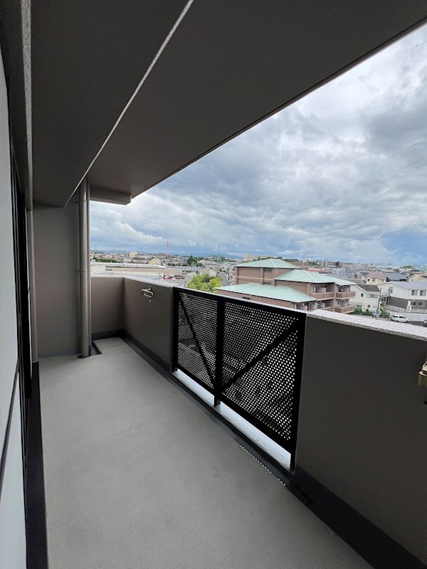 バルコニー　同仕様写真(反転タイプ)