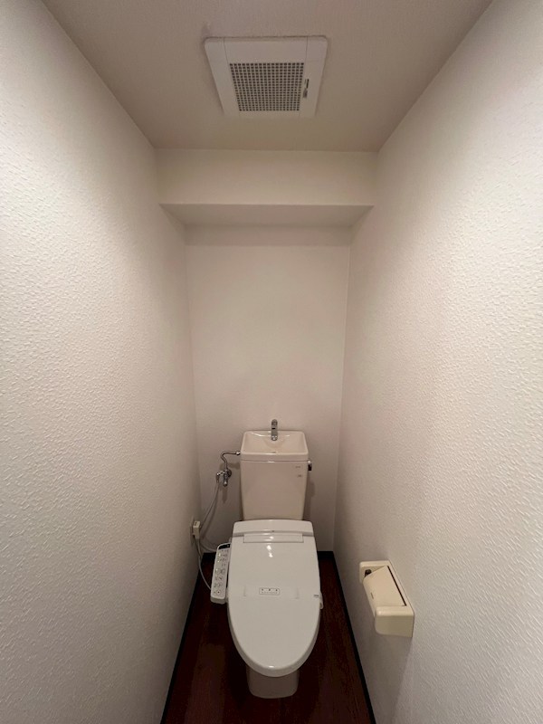 トイレ　同仕様写真(反転タイプ)