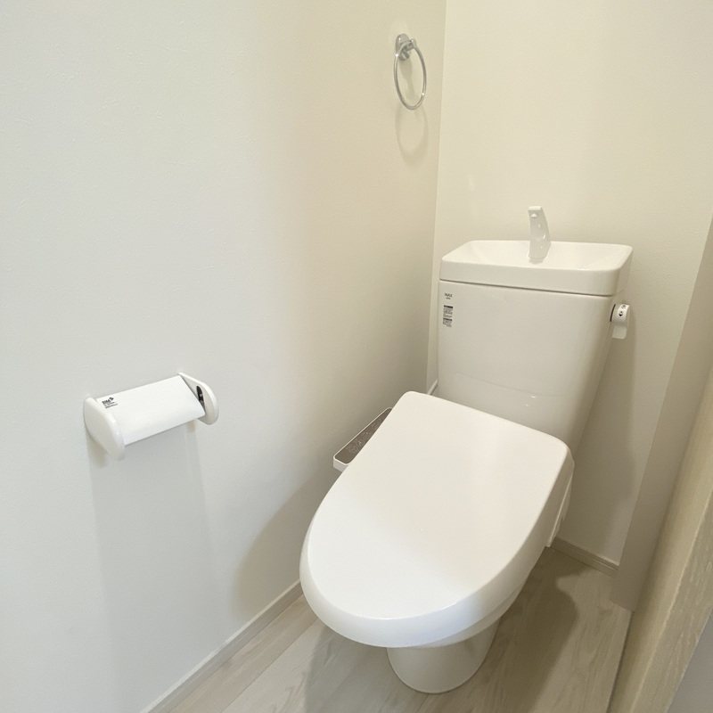 トイレ　温水洗浄便座付きのトイレ♪