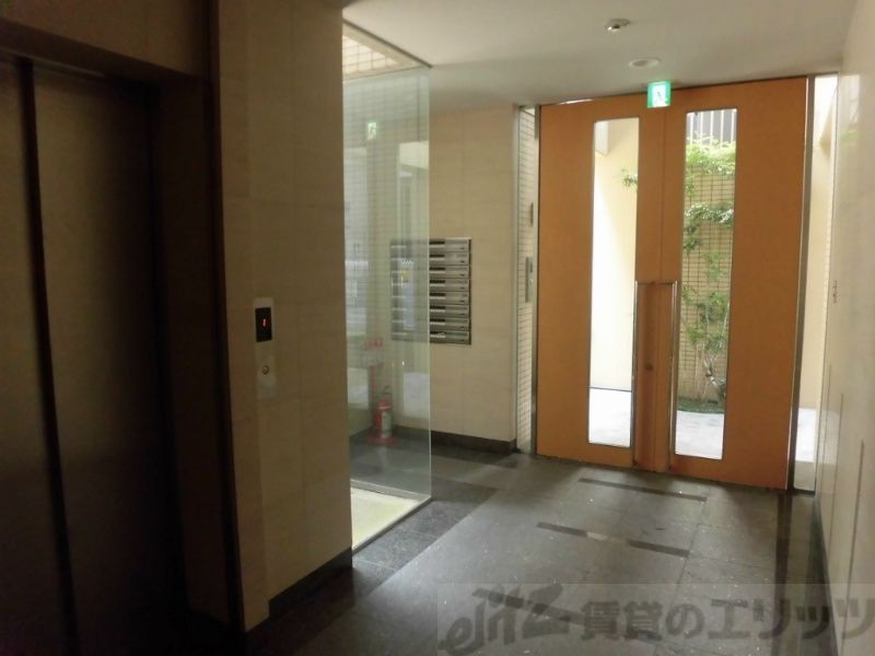 ロビー　エントランス