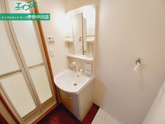 洗面設備　反転タイプ参考写真