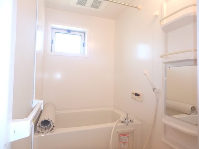 バス・シャワールーム　追い焚き給湯付き浴室