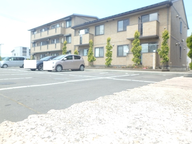 建物外観　カーサオリーブ　Ｂ棟　建物外観