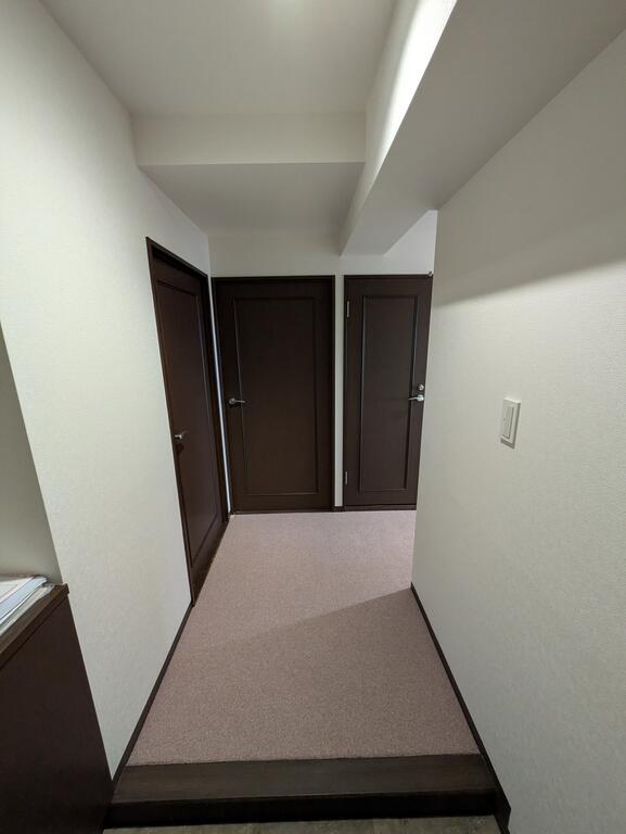 玄関　玄関から廊下になります