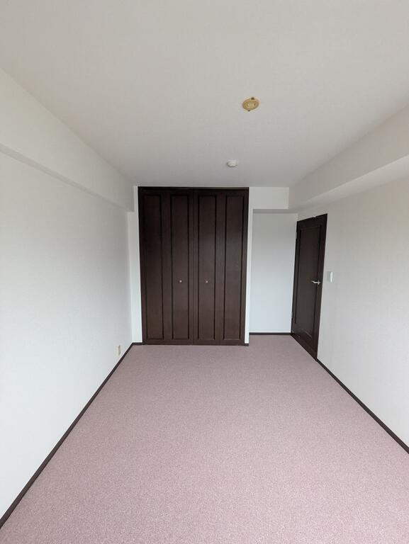 居室・リビング　洋室6.6になります