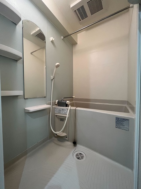 バス・シャワールーム　同物件別号室のものです。