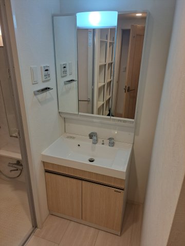 洗面設備　生活に欠かせない独立洗面台です