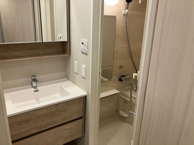 洗面設備　※写真は同タイプ住戸です。