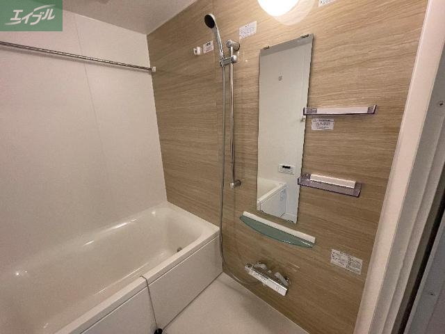 バス・シャワールーム　バス