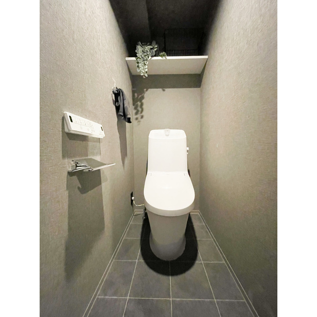 トイレ　家具・家電の備え付けはありません