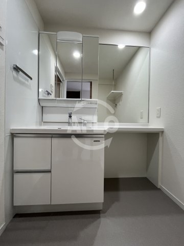 洗面設備　ノルデンタワー江坂プレミアム　洗面台