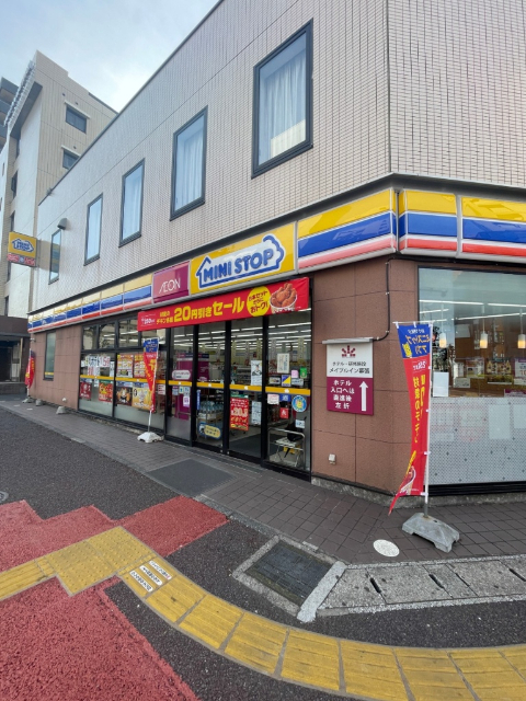 コンビニ　ミニストップメイプルイン幕張店（コンビニ）まで289m