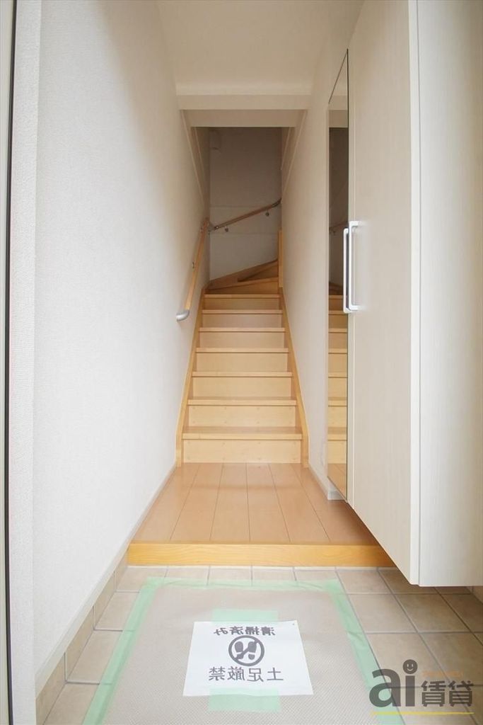 玄関　※写真同仕様※