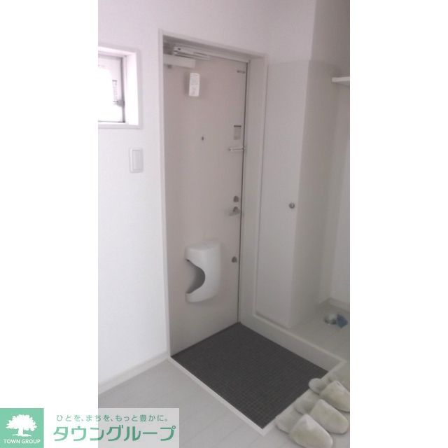 玄関　お問合せはタウンハウジングまで！※現地待合わせ相談可能