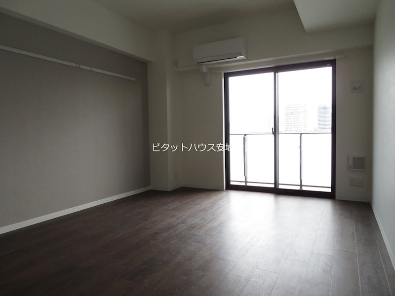 居室・リビング　302参考