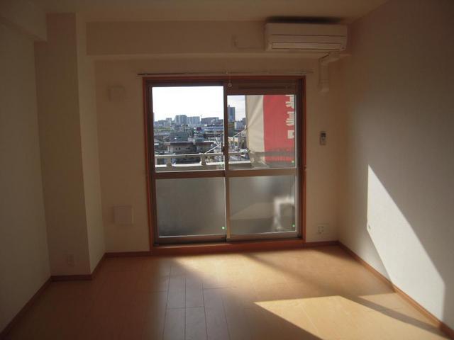 居室・リビング　洋室８．１４帖