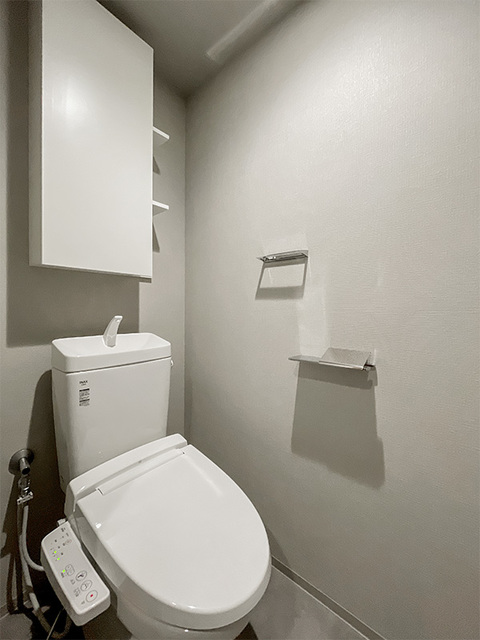 トイレ　※写真は同タイプ住戸です。