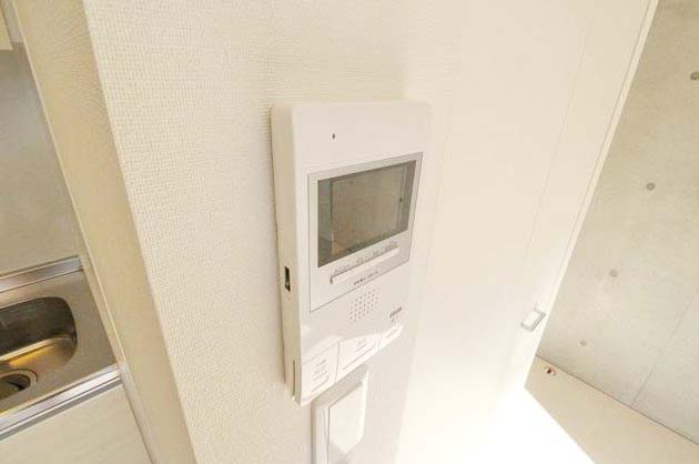 セキュリティ　★モニター付きインターホンで来客時も安心★