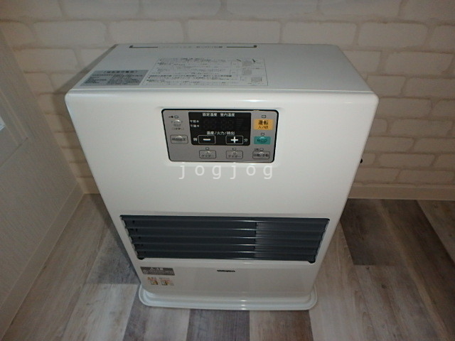 その他設備　灯油ＦＦストーブ