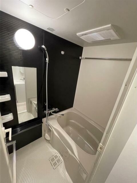 バス・シャワールーム　バスルーム