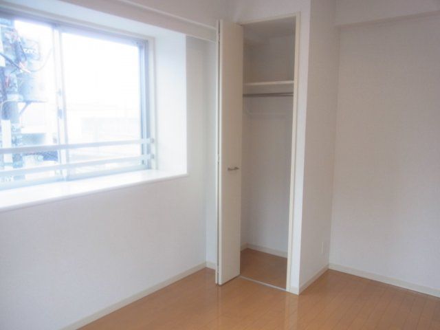 収納　洋室※参考写真