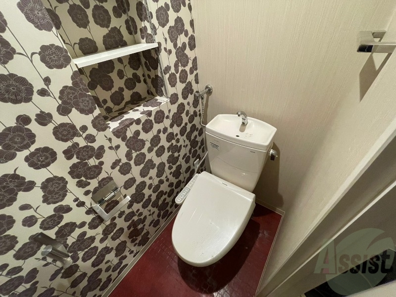 トイレ　こちらはトイレです。清潔感があり、安心して使用できます。