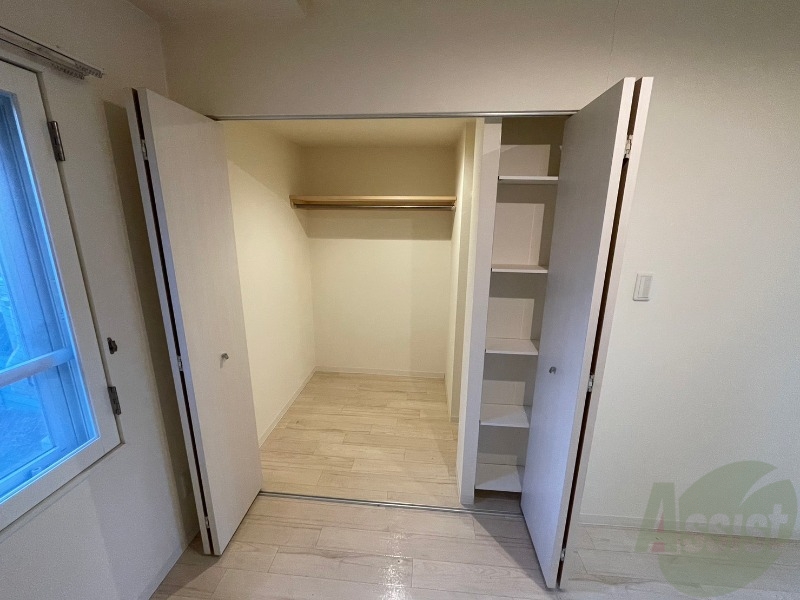 収納　寝室の収納です。部屋がすっきり片付きます。