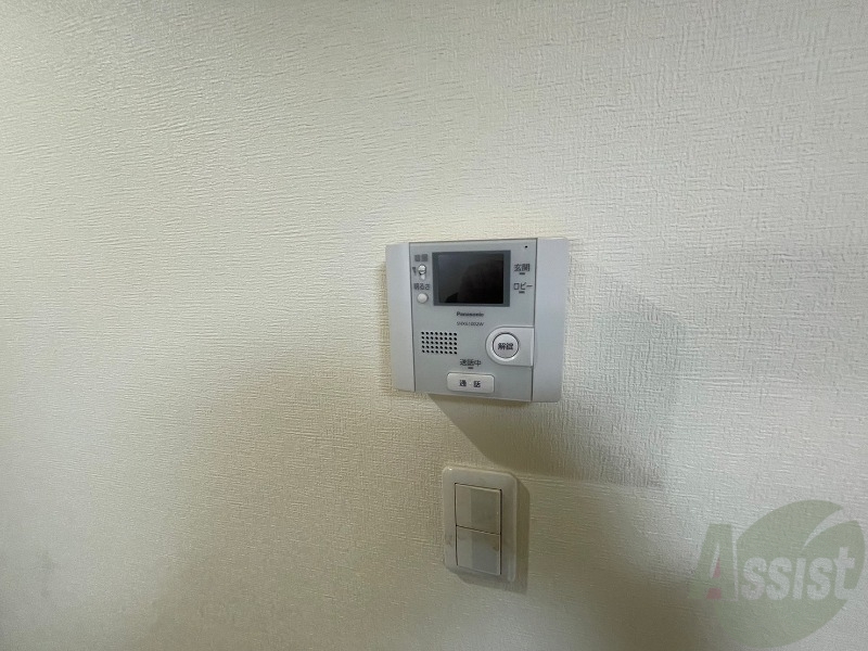 セキュリティ　ＴＶモニター付インターホンです。来客者の顔が見えるので安心！