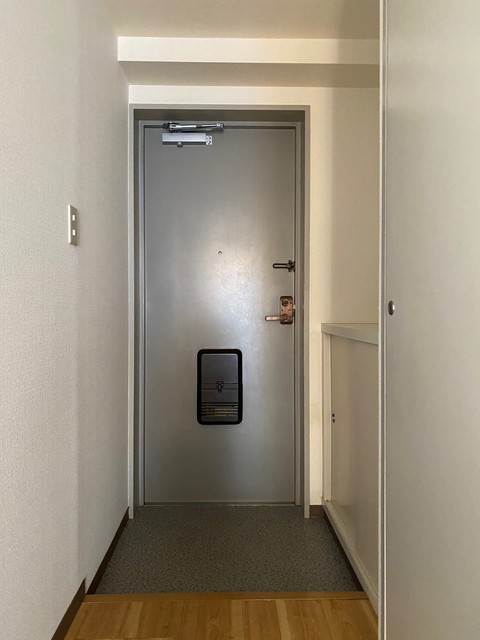 玄関　前回募集時のお写真です