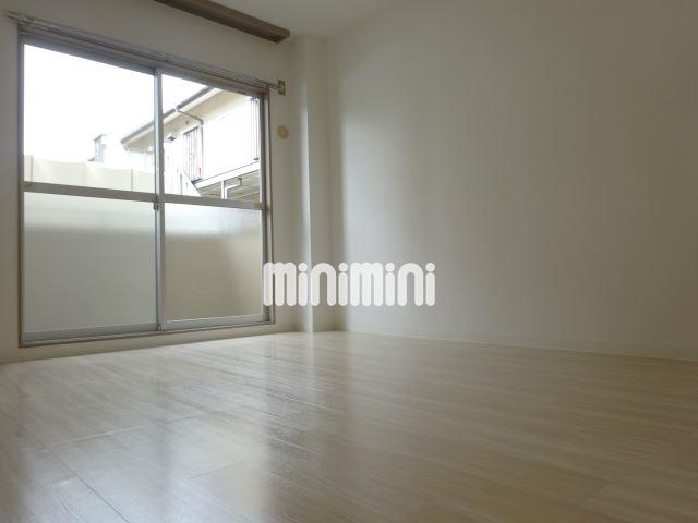 居室・リビング　明るい室内です