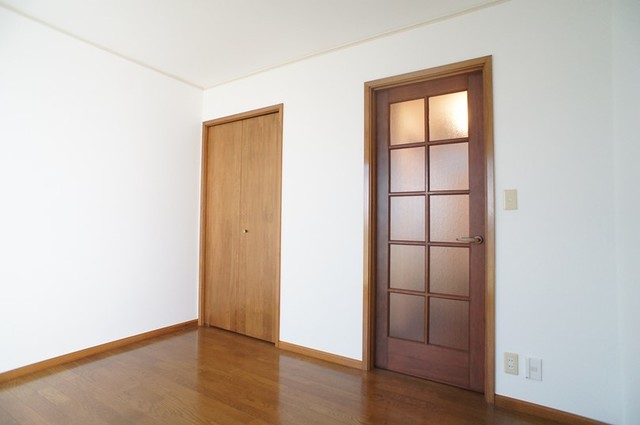 その他部屋・スペース　室内は木の温もりが優しいフローリングです♪